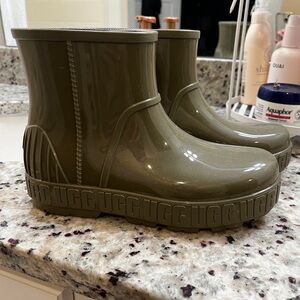 UGG  Forest Green Rain Boots